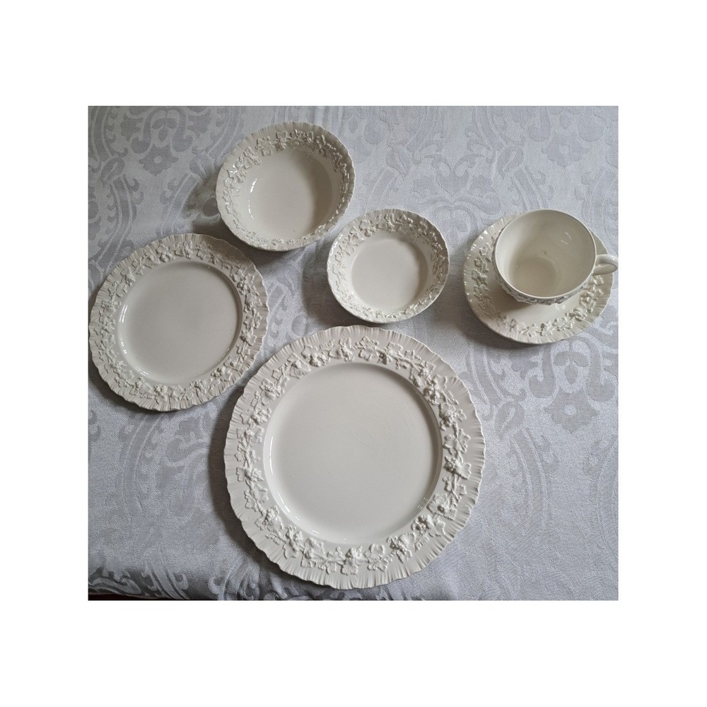 Wedgwood Embossed Queens Ware Cream on Cream 6 Piece Place Setting Barlaston